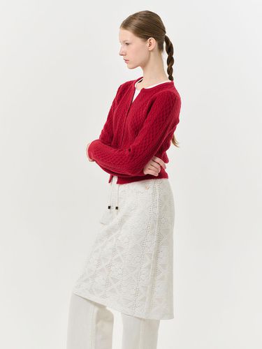 Bold Cable Slit Pullover [RED] / WBD4L05540 - GENERAL IDEA - Modalova