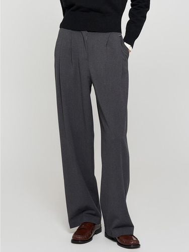 New Classic Minimal Two-Tuck Slacks [3COL] / WBD3L - GENERAL IDEA - Modalova