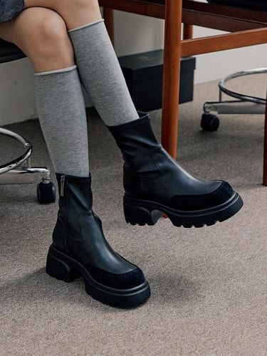 Span Chunky Platform Ankle Boots_2 Colors - the JOHI - Modalova