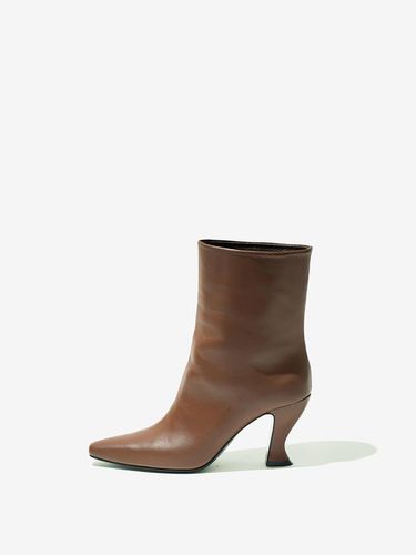 COTTE ANKLE BOOTS BROWN - YUJI - Modalova