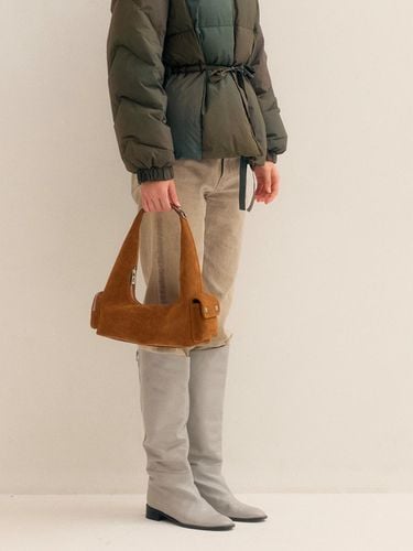 Poket Hobo Bag Small (Camel Suede) - KOIMOOI - Modalova