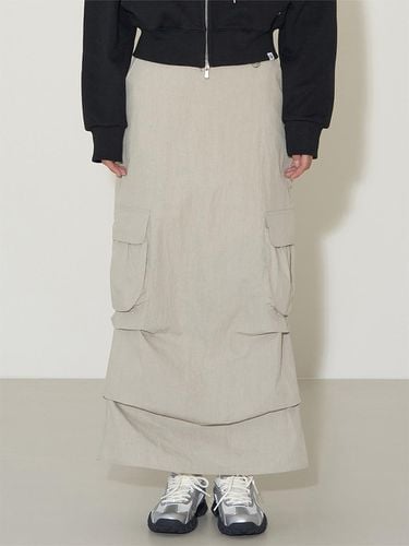 Nylon Cargo Long Skirt [Grey] - ILLIGO - Modalova