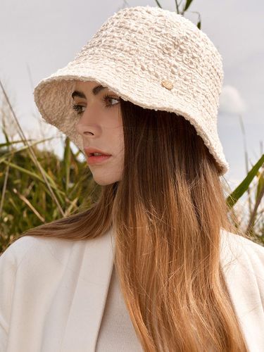 Chenille Tweed Bucket Hat (2 colors) - WHITE SANDS - Modalova