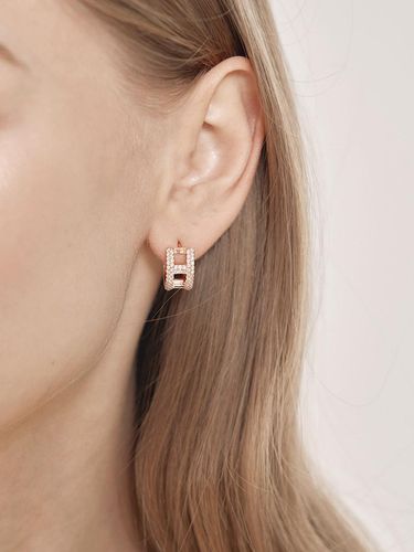 K H Cubic One-Touch Earrings (gold filled) - CRANNE - Modalova