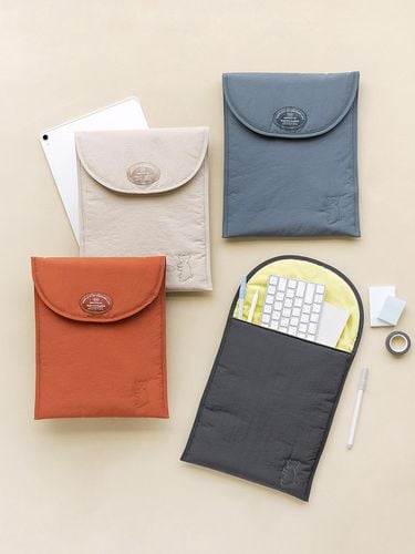 Brunch Brother 365 13 Letter iPad Pouch - romane - Modalova