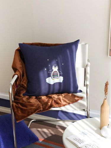 Embroidered cushion cover 50x50 penguin night blue - ORIGO - Modalova