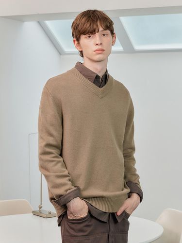 Soft Wool] V-Neck Semi-Oversized Fit Knitwear MYK - MIND BRIDGE MEN - Modalova