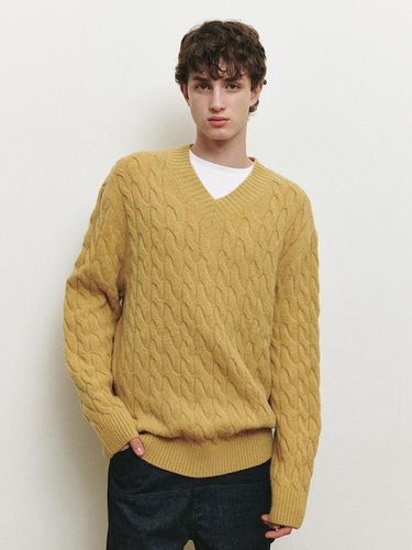 Hoyte] Wool Blended Cable V-Neck Semi-Oversized - MIND BRIDGE MEN - Modalova