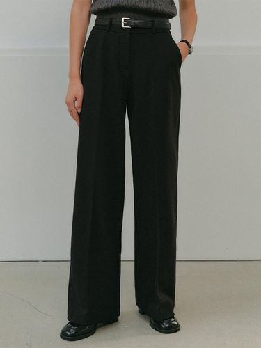 Exclusive] Marie Basic Straight Slacks_Black / MA - LOOKAST - Modalova