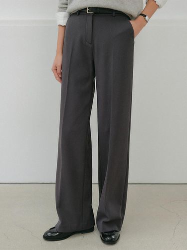 Exclusive] Marie Basic Straight Slacks_Charcoal / - LOOKAST - Modalova