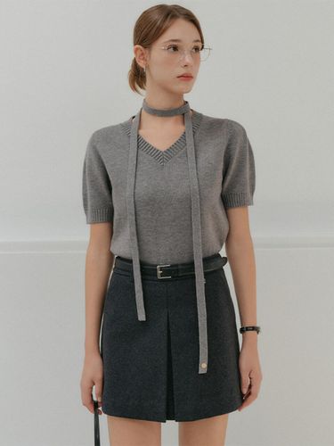 Molly Puff Sleeve Knit Top - Charcoal - LOOKAST - Modalova