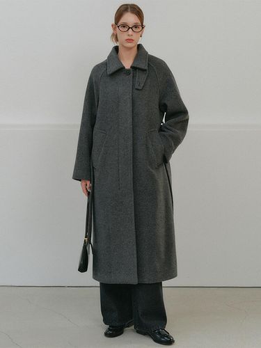 Exclusive] Amanda Reglan Cashmere Coat_Charcoal / - LOOKAST - Modalova