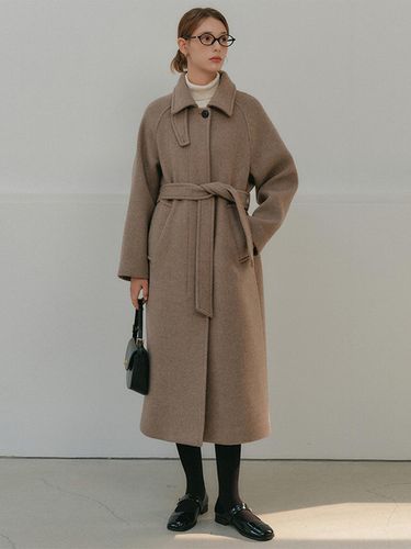 Amanda Raglan Cashmere Coat - LOOKAST - Modalova