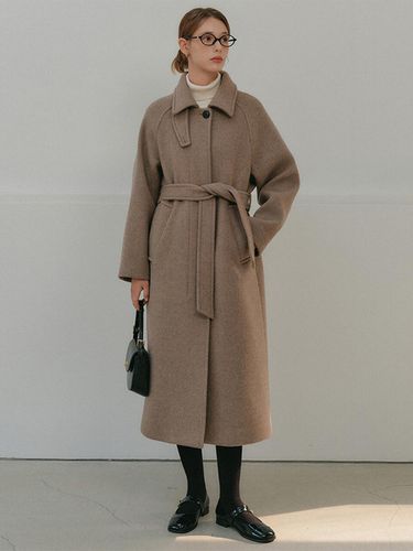 Exclusive] Amanda Reglan Cashmere Coat_Brown / AM - LOOKAST - Modalova