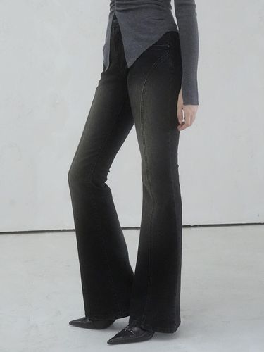 Slender Bootscut Denim Pants_ - vivacious - Modalova