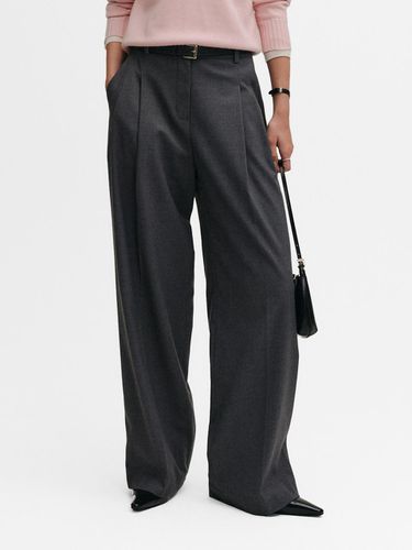 Jennifer Wide Two Tuck Pants_Charcoal / JENNIFER W - LOOKAST - Modalova