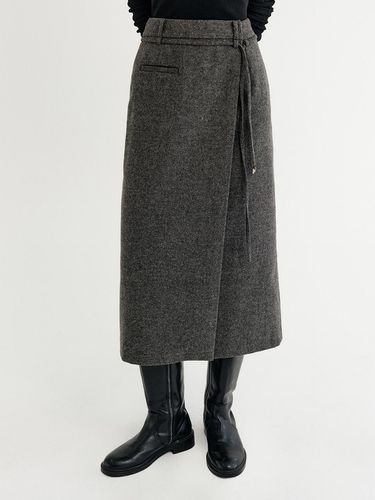 Briana Wool Wrap Skirt_Charcoal / BRIANA WOOL WRAP - LOOKAST - Modalova