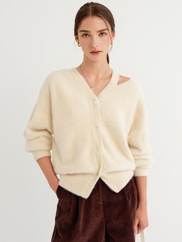 Kai Cut Out Hair Ornament Cardigan_beige / KAI CUT - LOOKAST - Modalova