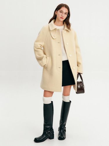 Hayley Wool Bookle Half Coat_Buttery Yellow / HAIL - LOOKAST - Modalova