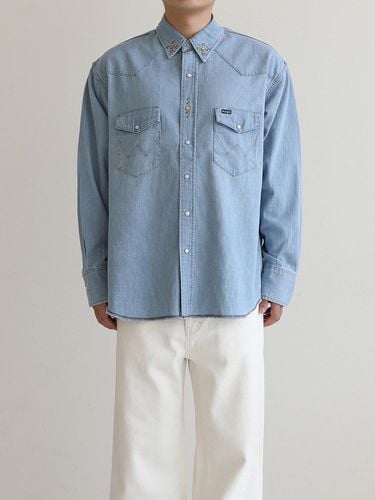 Stud Decorated Collar Denim Shirt Indigo Light - Wrangler - Modalova