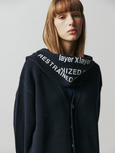 LayerX2 print half wool muffler navy - EZIO - Modalova