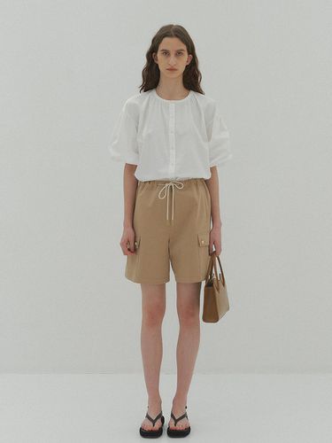 Juno Drawstring Shorts in Beige - LO61 - Modalova