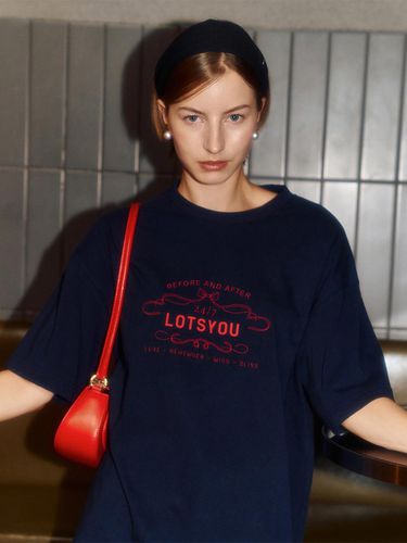 Lotsyou_Nostalgia T-shirt Navy - LOTS YOU - Modalova