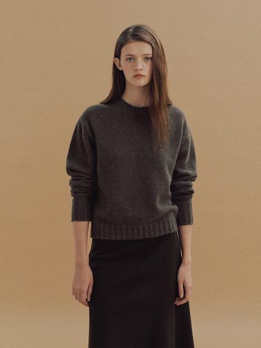 Crewneck Sweater in Brown - LO61 - Modalova