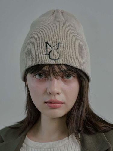 MO logo knit beanie - beige - moire moa - Modalova