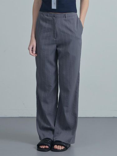 Stripe Straight Slacks - Charcoal - moire moa - Modalova