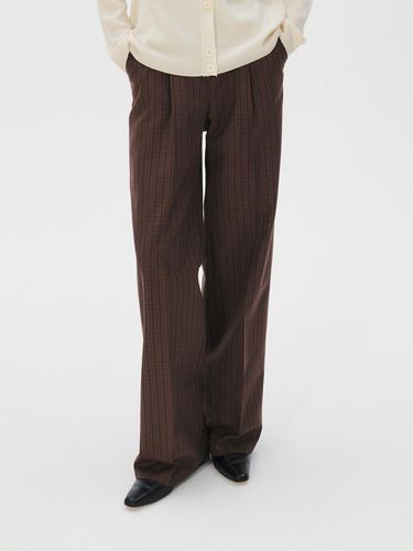 Side Belt Semi Wide Pants, Brown - KUME - Modalova