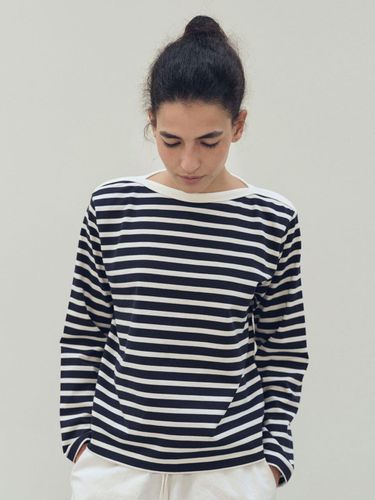 Stripe Boat Neck T-shirt (2 Color) - WHEN WE WILL - Modalova