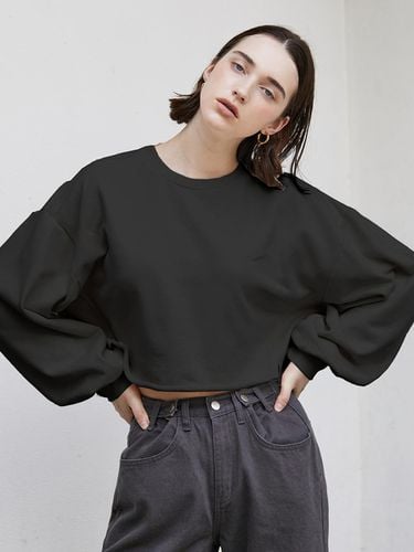 Volume crop sweatshirt_BLACK - a.riff - Modalova