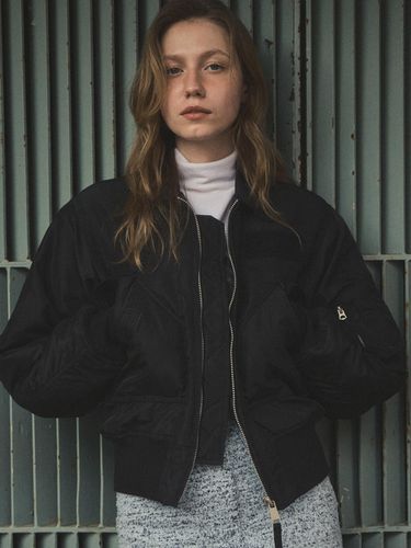 Classic ma1 short bomber jacket_Black - OUR NOSTALGIA - Modalova