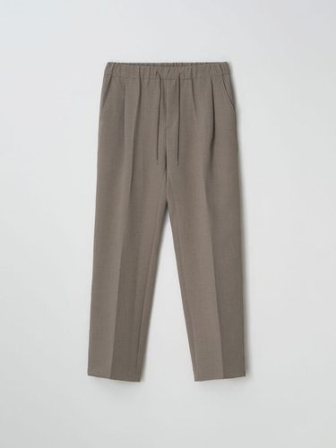 Semi wide One tuck Banding Pants_Beige - EZIO - Modalova