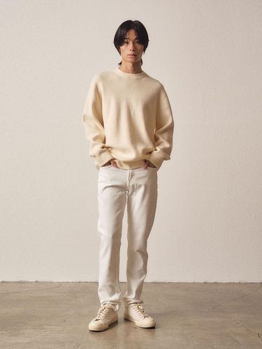 Soft Filling Round Knit_Ivory - EZIO - Modalova