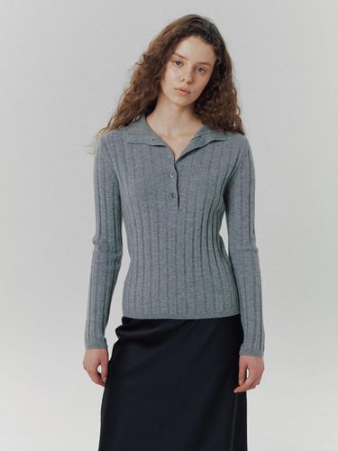 Nora Buttoned Knitwear in - LO61 - Modalova