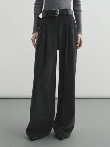 Corduroy two-tuck wide pants MDPT061CHARC - MONGDOL - Modalova