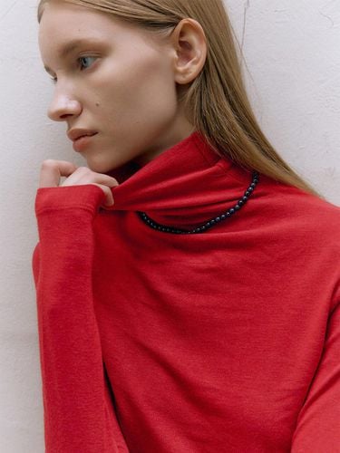 SOFT WOOL TURTLENECK TOP (4 color) - MOAT - Modalova