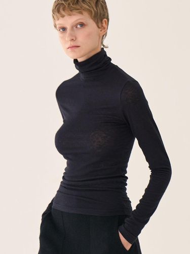 Wool turtleneck top_black - GRIDA-J - Modalova