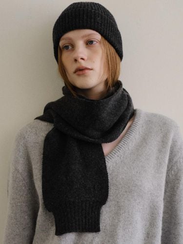 Classic knit muffler Charcoal - ROH SEOUL - Modalova