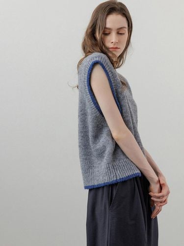 KOZNOK Komma Wool Knit Vest - KOZNOK - Modalova