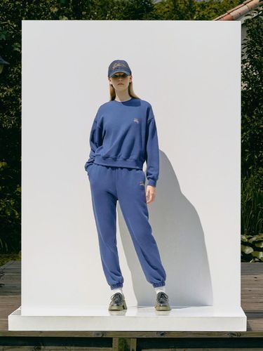 BASIC SWEATSHIRT_BLUE - LUV.M - Modalova