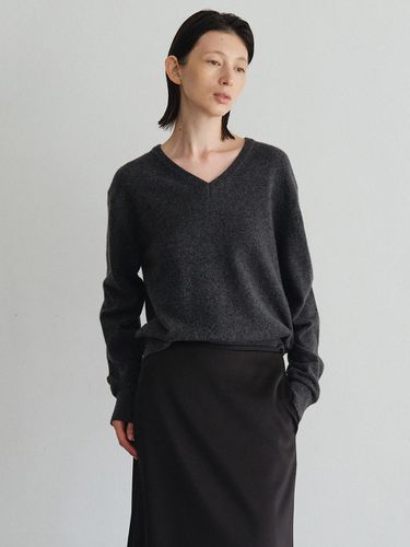 V Neck Pull Over Knit_Charcoal - RRACE - Modalova