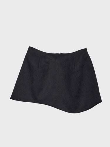 DENNY Suede Skirt - Black - GAYEON LEE - Modalova