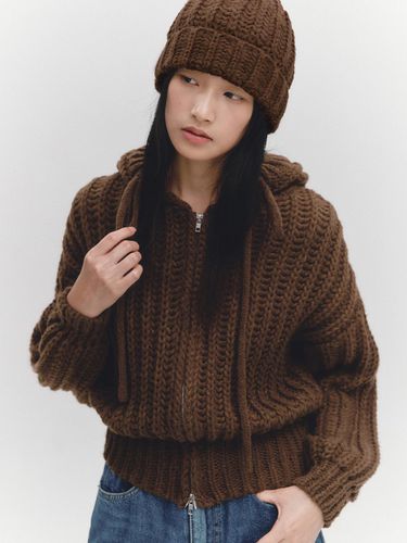 Beanie Set V-neck Knitwear Hooded Zip-up (MOEDKC03 - marieclaire - Modalova