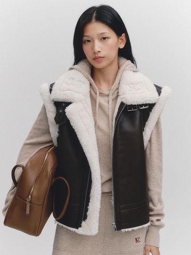 Eco Fur Mustang Vest (MAEDVT02MDW) - marieclaire - Modalova