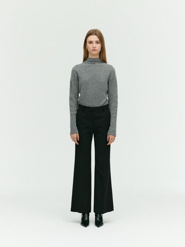 Basic Bootcut Pants (2 COLOR) - E.B.M (Edition by Michaa) - Modalova