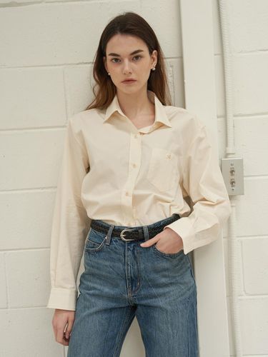 The Pocket Shirt (Light Beige) - lecelona - Modalova