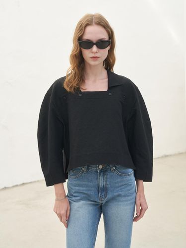 Volume Square Neck Blouse (Black) - lecelona - Modalova